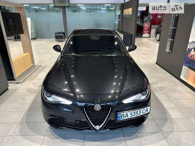 Седан Alfa Romeo Giulia 2021 в Днепре