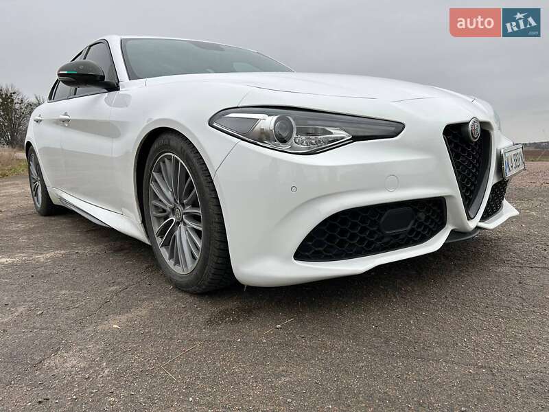 Седан Alfa Romeo Giulia 2019 в Киеве