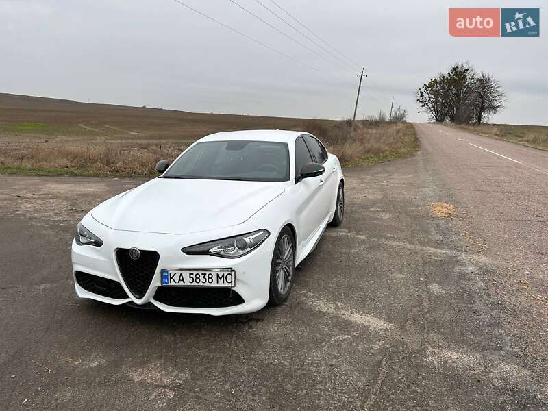Седан Alfa Romeo Giulia 2019 в Киеве