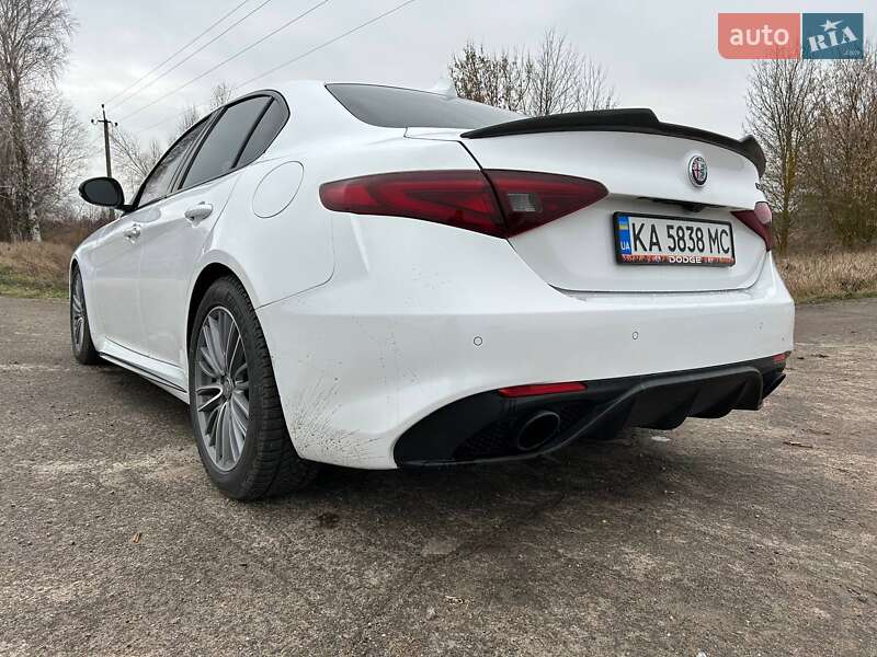 Седан Alfa Romeo Giulia 2019 в Киеве
