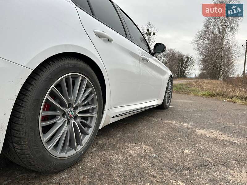 Седан Alfa Romeo Giulia 2019 в Киеве