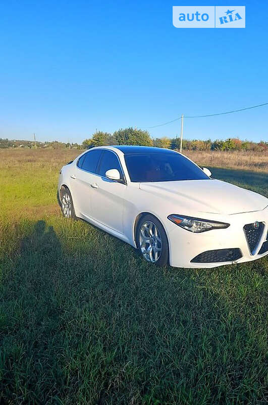 Седан Alfa Romeo Giulia 2017 в Львове