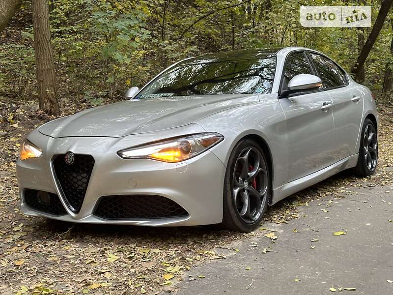 Седан Alfa Romeo Giulia 2017 в Киеве