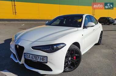Седан Alfa Romeo Giulia 2022 в 