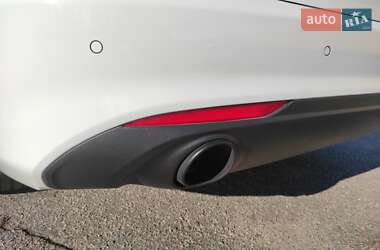 Седан Alfa Romeo Giulia 2022 в 