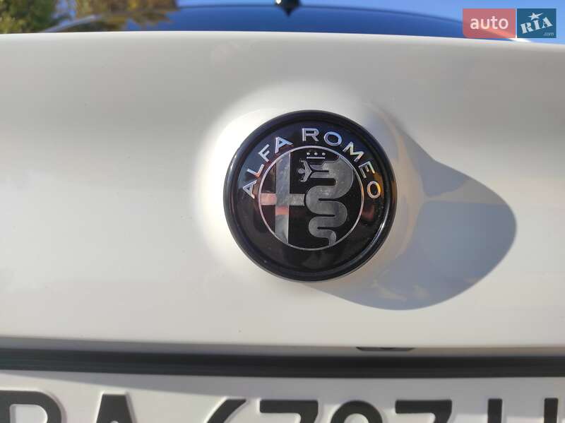 Седан Alfa Romeo Giulia 2022 в Кропивницком