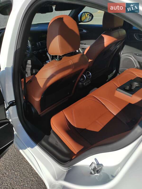 Седан Alfa Romeo Giulia 2022 в Кропивницком