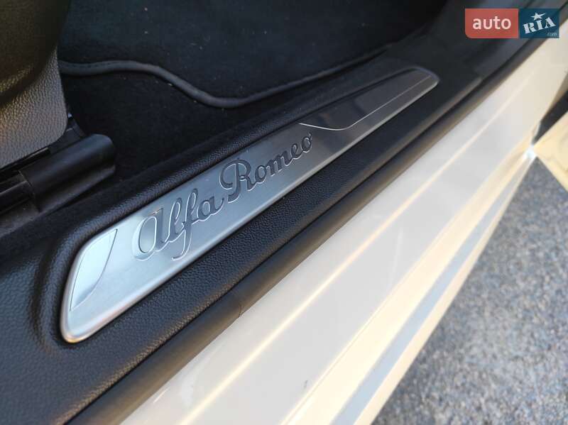 Седан Alfa Romeo Giulia 2022 в Кропивницком
