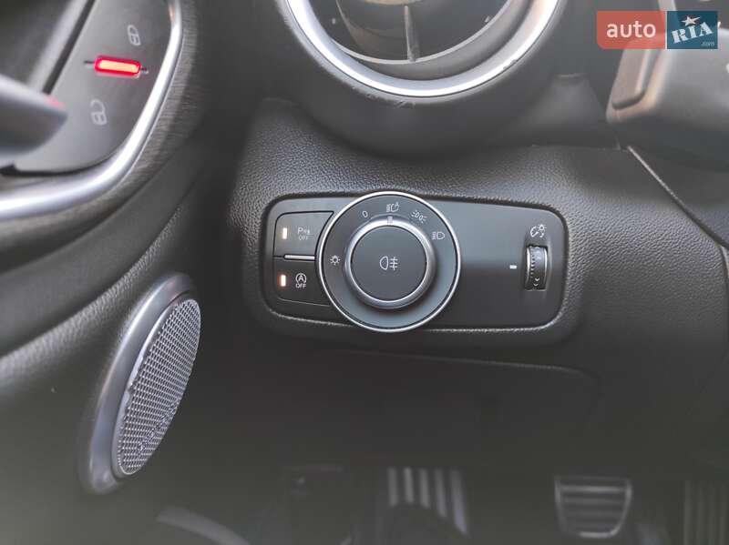 Седан Alfa Romeo Giulia 2022 в Кропивницком