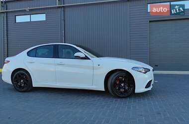 Седан Alfa Romeo Giulia 2022 в 