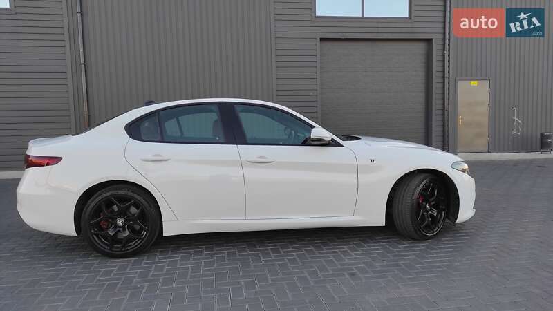 Седан Alfa Romeo Giulia 2022 в Кропивницком
