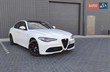 Седан Alfa Romeo Giulia 2022 в 