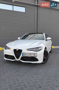 Седан Alfa Romeo Giulia 2022 в 