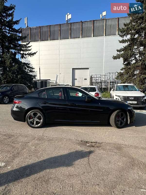 Седан Alfa Romeo Giulia 2018 в Києві