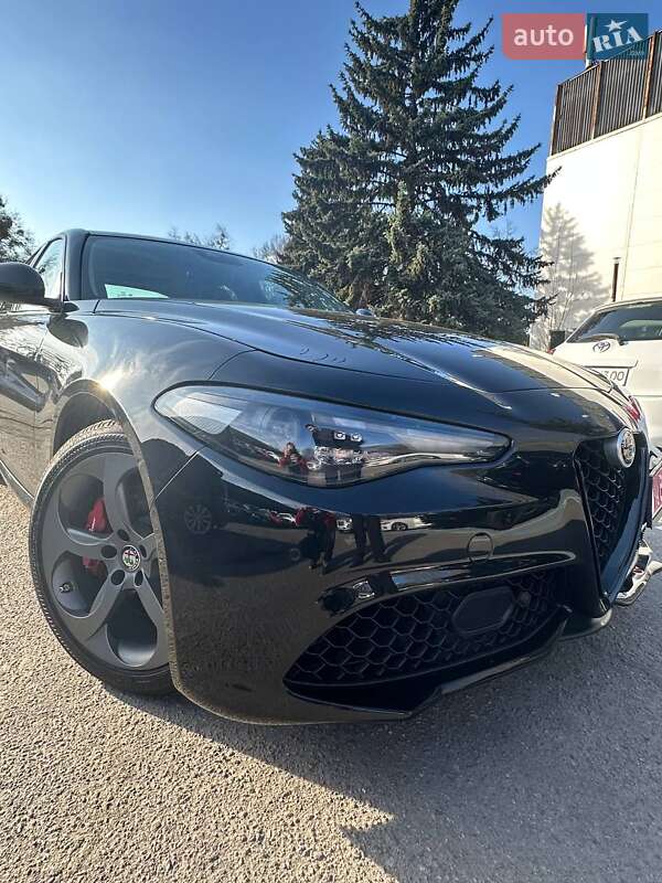 Седан Alfa Romeo Giulia 2018 в 