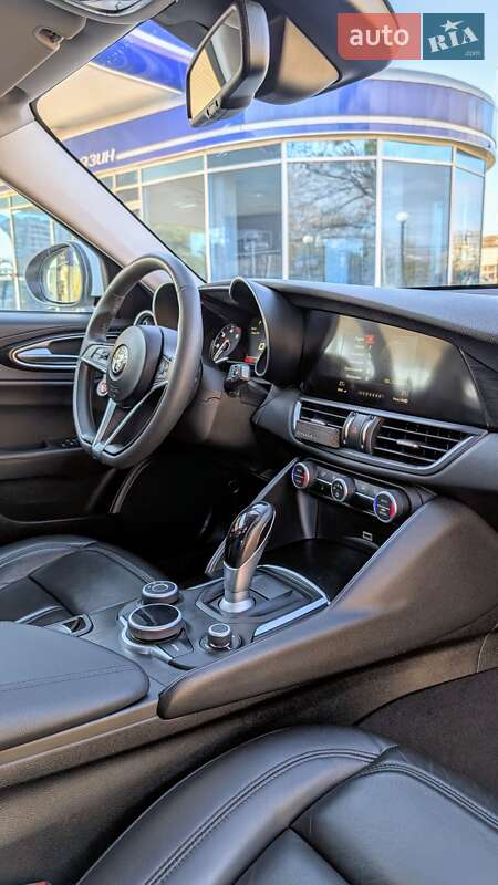 Седан Alfa Romeo Giulia 2016 в Києві