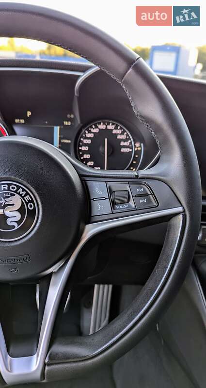 Седан Alfa Romeo Giulia 2016 в Києві