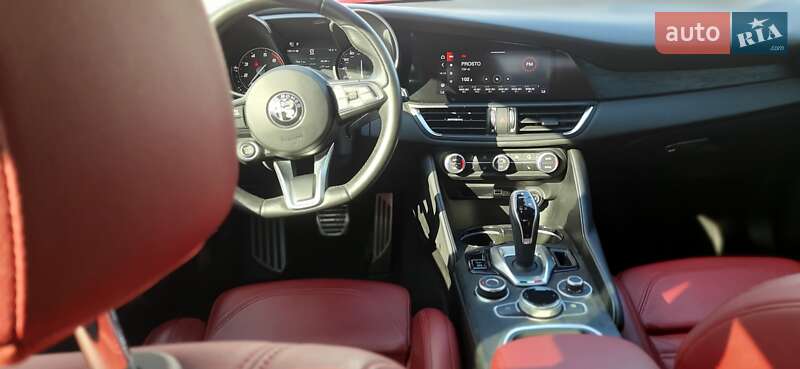 Седан Alfa Romeo Giulia 2021 в Києві