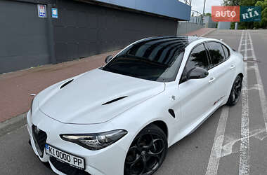Седан Alfa Romeo Giulia 2017 в 
