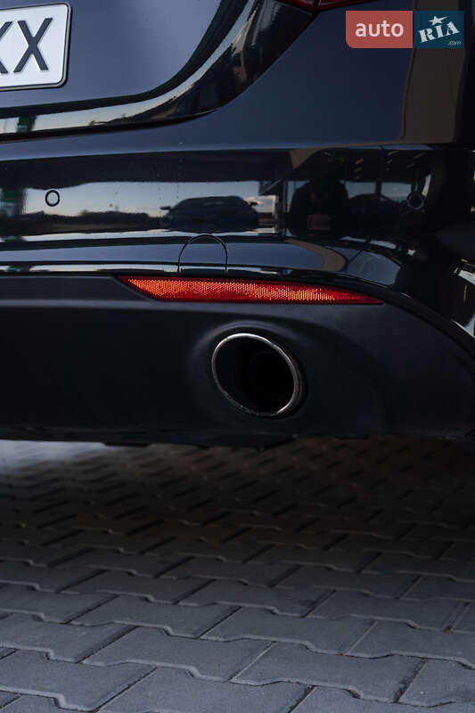 Седан Alfa Romeo Giulia 2016 в Львові