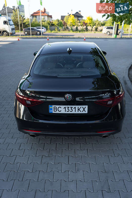 Седан Alfa Romeo Giulia 2016 в Львові