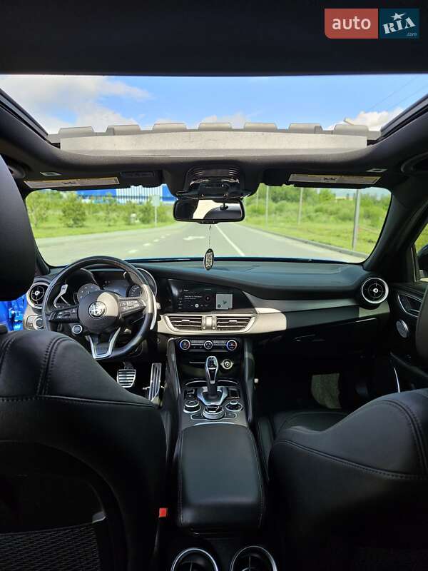 Седан Alfa Romeo Giulia 2021 в Рівному