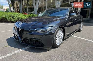 Седан Alfa Romeo Giulia 2022 в Києві
