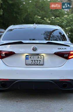 Седан Alfa Romeo Giulia 2019 в Києві