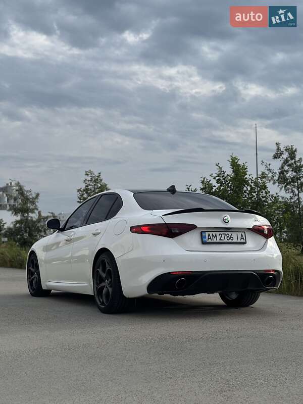 Седан Alfa Romeo Giulia 2017 в Коростене