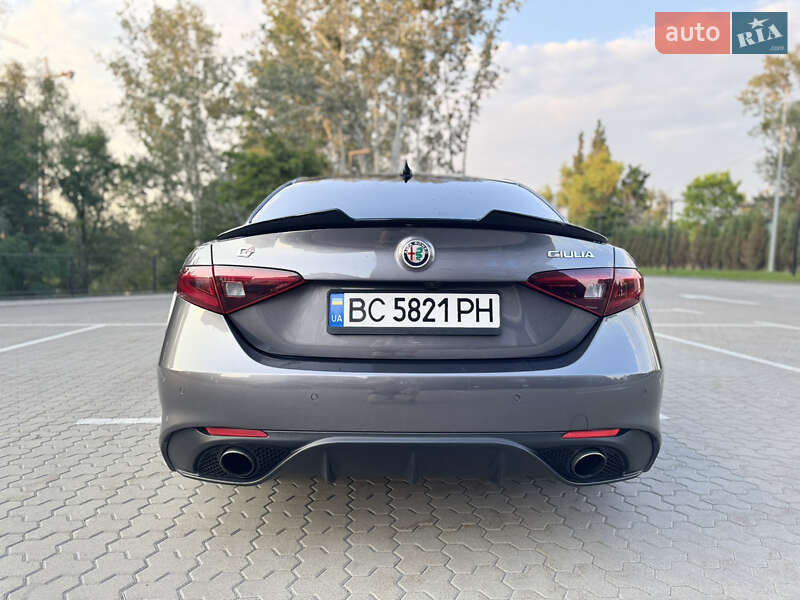 Седан Alfa Romeo Giulia 2017 в Киеве фото 9 Седан Alfa Romeo Giulia 2017 в Киеве
