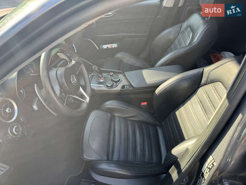 Седан Alfa Romeo Giulia 2017 в Киеве фото 17 Седан Alfa Romeo Giulia 2017 в Киеве
