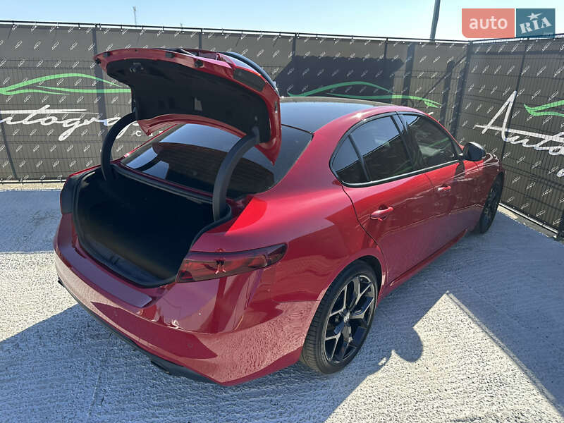 Седан Alfa Romeo Giulia 2020 в Киеве