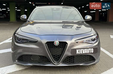 Седан Alfa Romeo Giulia 2016 в 