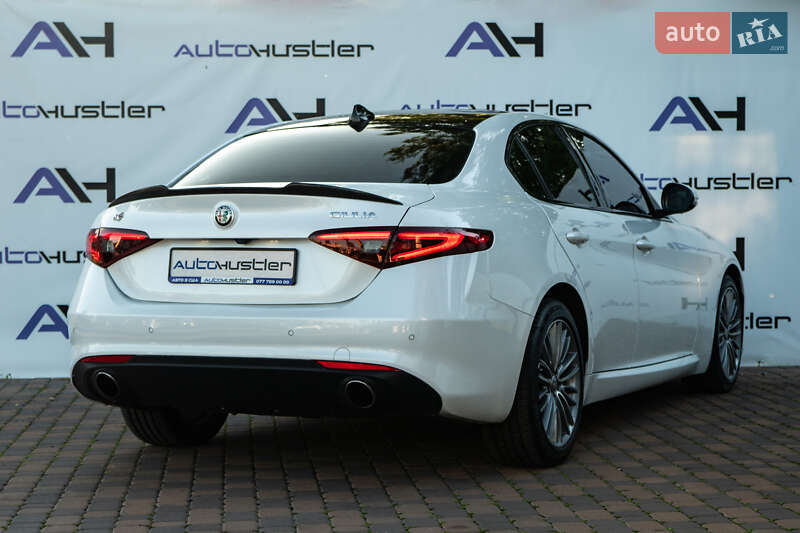 Седан Alfa Romeo Giulia 2018 в Києві
