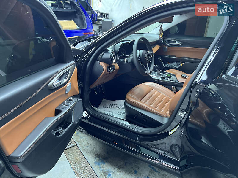 Седан Alfa Romeo Giulia 2018 в Львові