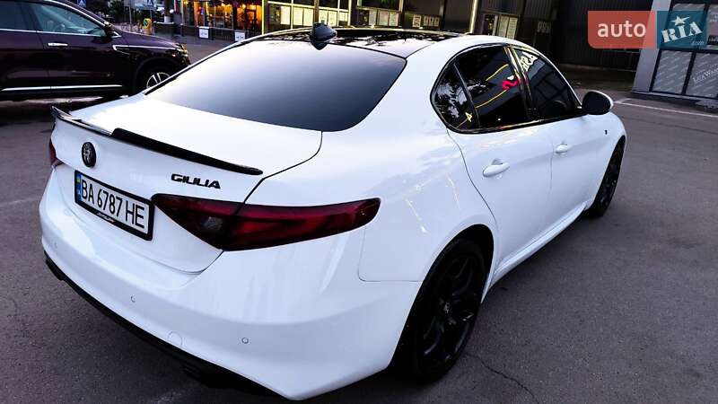 Седан Alfa Romeo Giulia 2022 в Кропивницком