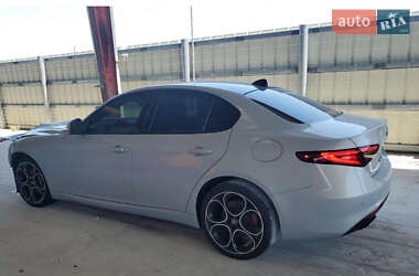 Седан Alfa Romeo Giulia 2022 в Києві