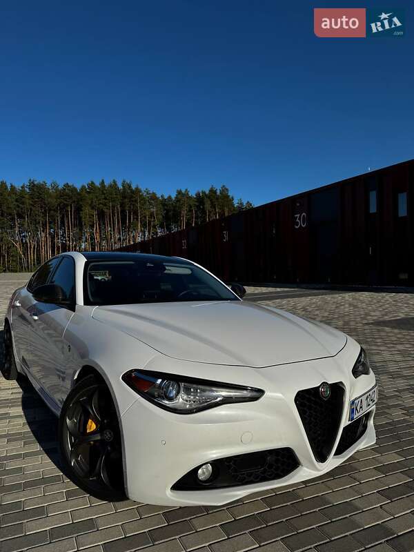 Седан Alfa Romeo Giulia 2017 в Львові фото 20 Седан Alfa Romeo Giulia 2017 в Львові