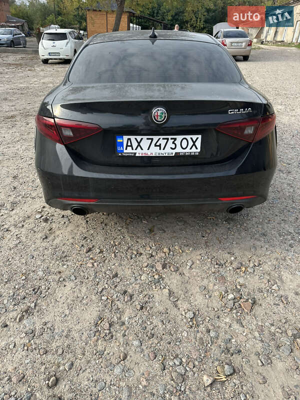 Седан Alfa Romeo Giulia 2022 в Харькове фото 5 Седан Alfa Romeo Giulia 2022 в Харькове