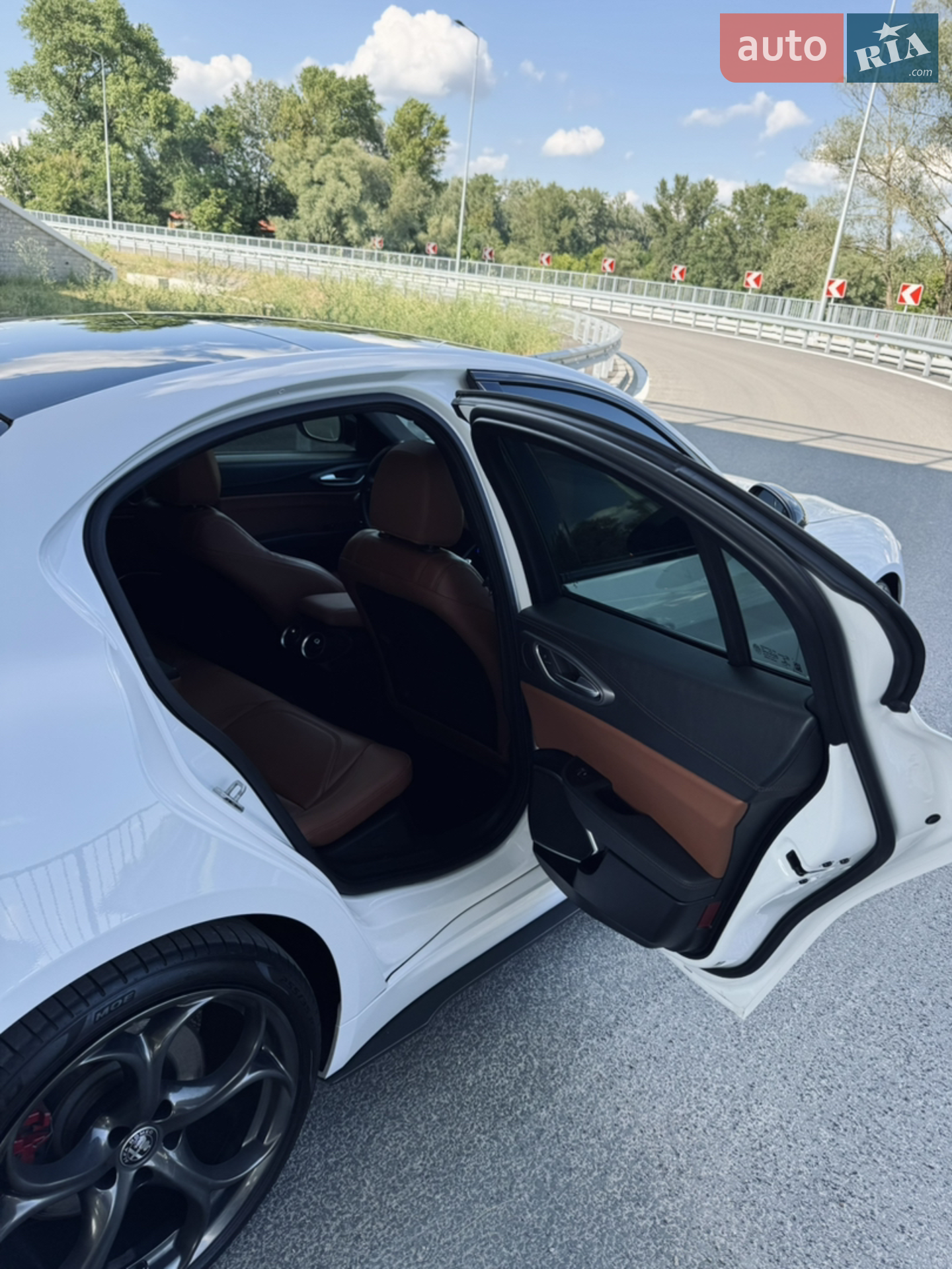 2019 Alfa Romeo Giulia - мініатюра 18