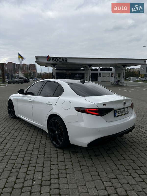 Седан Alfa Romeo Giulia 2020 в Львове