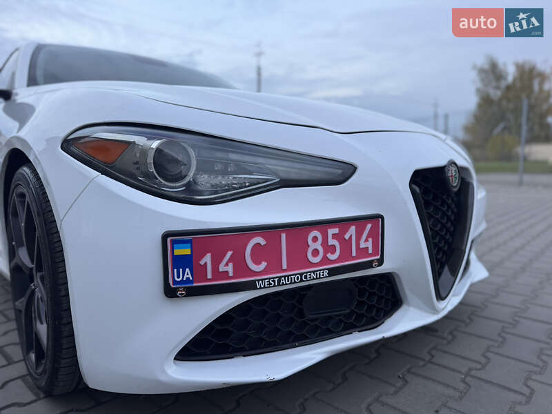 Седан Alfa Romeo Giulia 2019 в Луцке фото 10 Седан Alfa Romeo Giulia 2019 в Луцке
