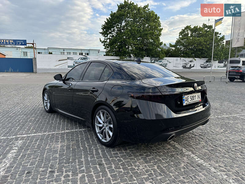 Седан Alfa Romeo Giulia 2018 в Днепре фото 7 Седан Alfa Romeo Giulia 2018 в Днепре