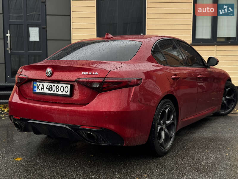 Седан Alfa Romeo Giulia 2016 в Киеве фото 13 Седан Alfa Romeo Giulia 2016 в Киеве