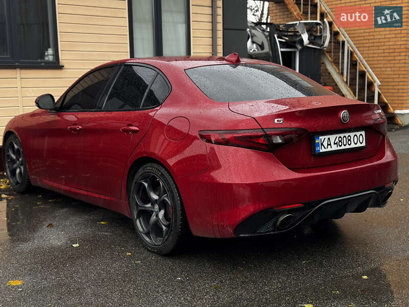 Седан Alfa Romeo Giulia 2016 в Киеве фото 15 Седан Alfa Romeo Giulia 2016 в Киеве