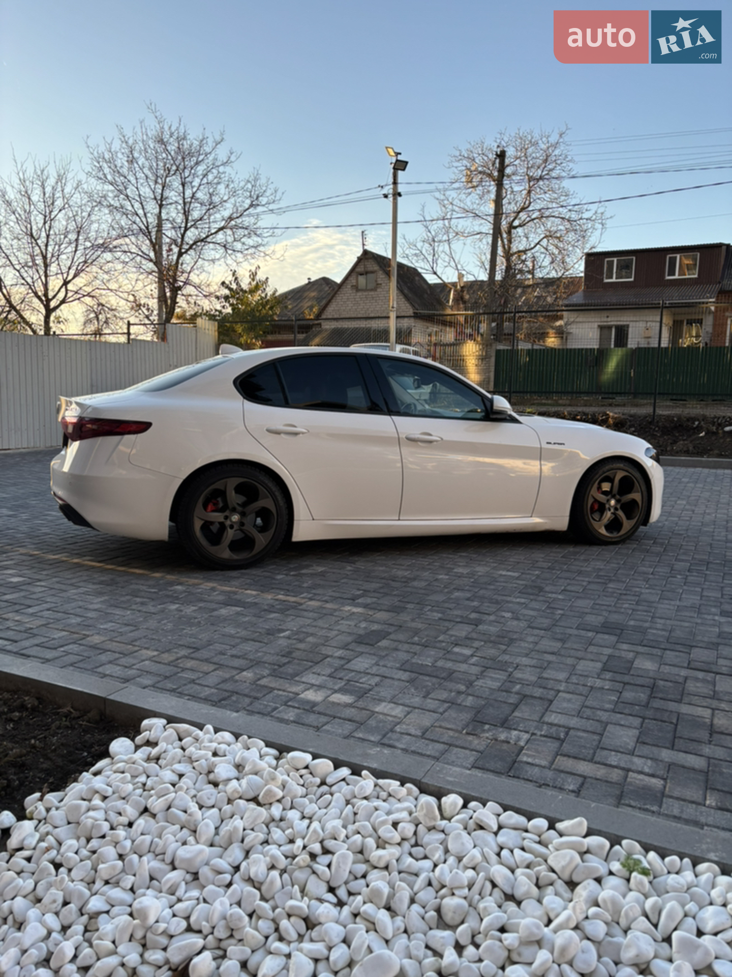 2016 Alfa Romeo Giulia - мініатюра 6