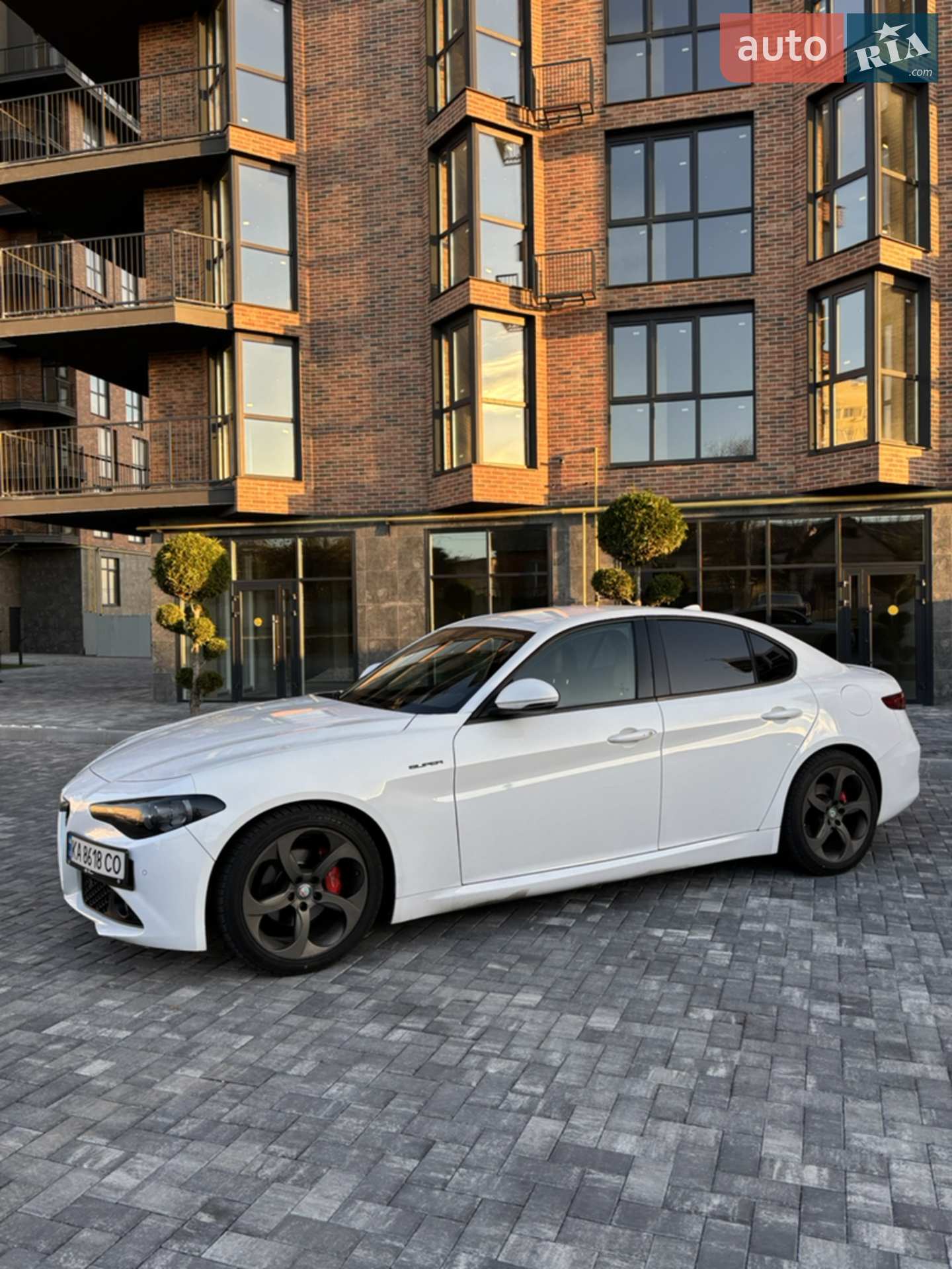 2016 Alfa Romeo Giulia - мініатюра 11