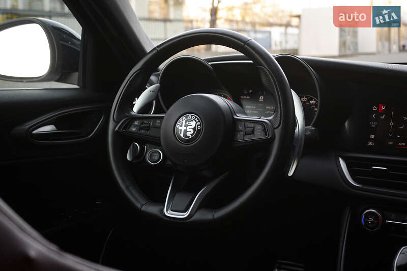 Седан Alfa Romeo Giulia 2022 в Киеве