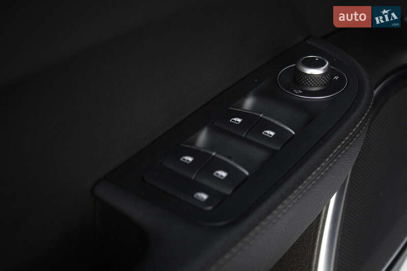 Седан Alfa Romeo Giulia 2022 в Киеве