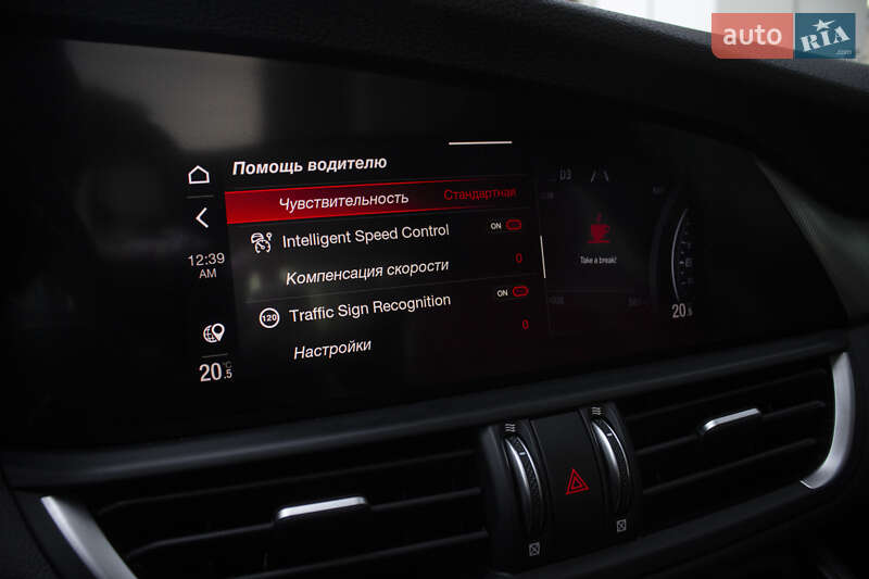 Седан Alfa Romeo Giulia 2022 в Киеве